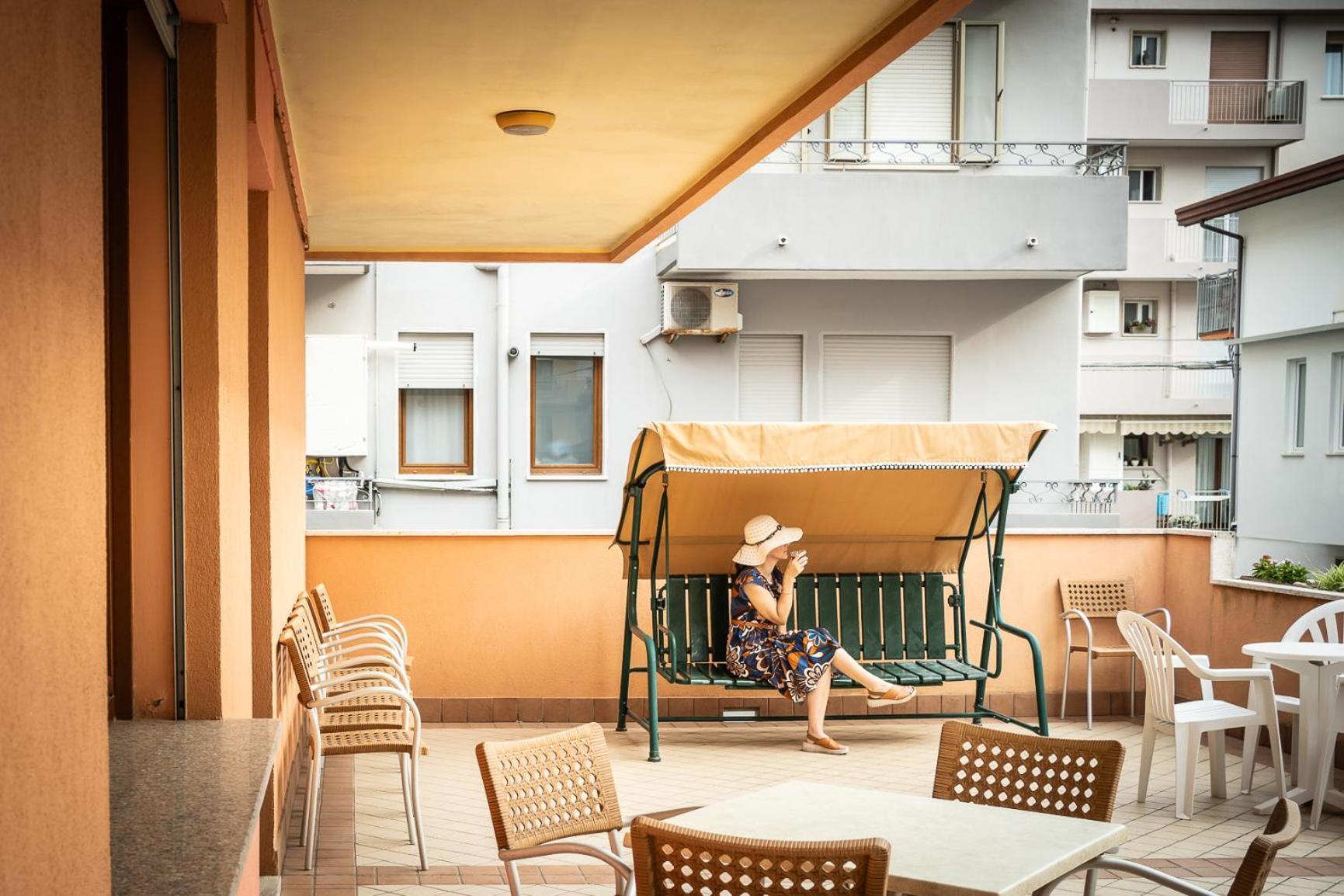 Easy Hotel Meryon Сотомарина Екстериор снимка
